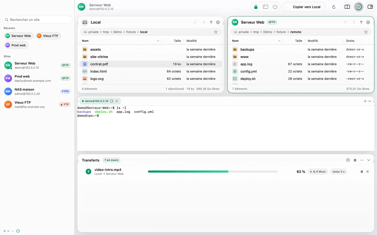 Navette connectée à un serveur, avec un terminal SSH ouvert sous les deux panneaux de fichiers et un transfert en cours.